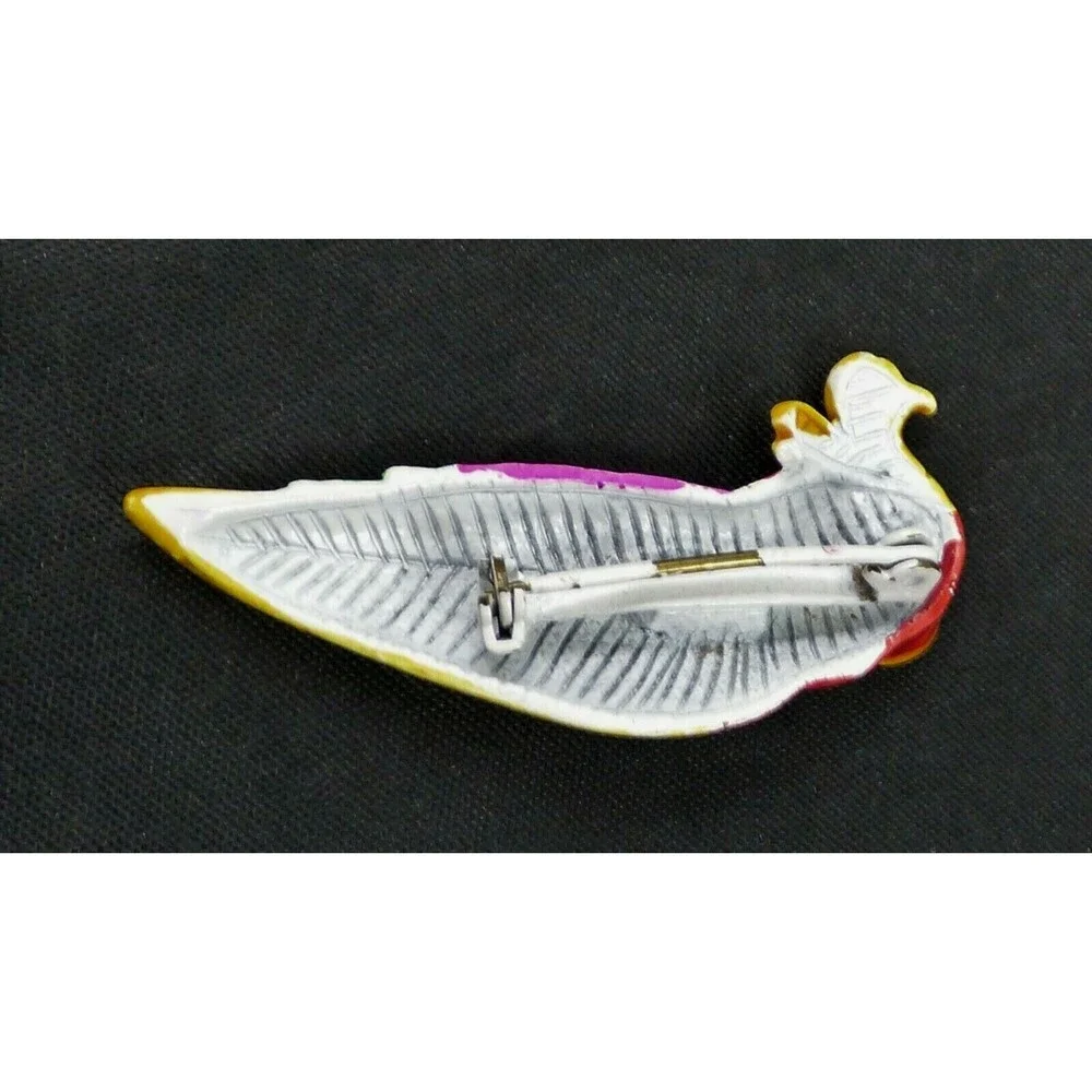 Vintage Tropical Macaw Parrot Brooch Pin Enamel Colorful Gold Tone Metal Estate